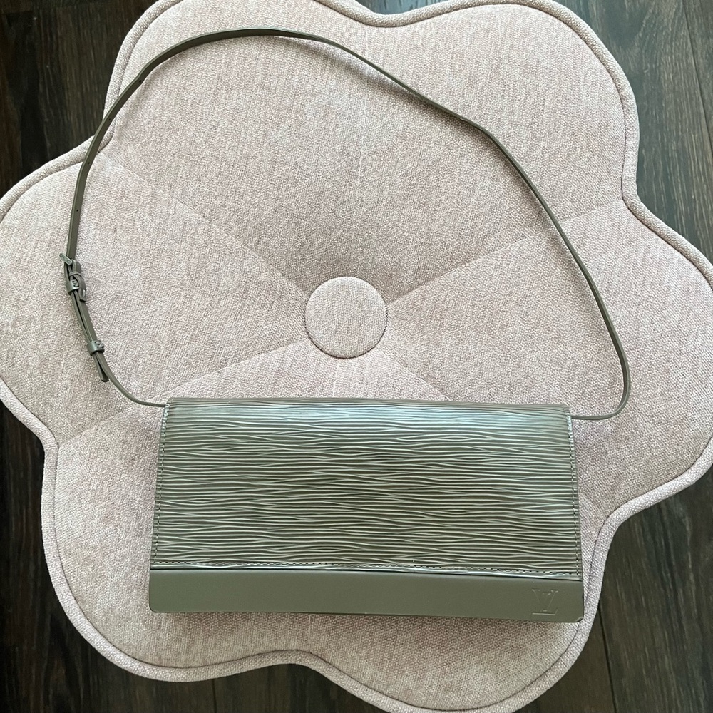 Louis Vuitton Epi Honfleur Brown Leather Shoulder Bag